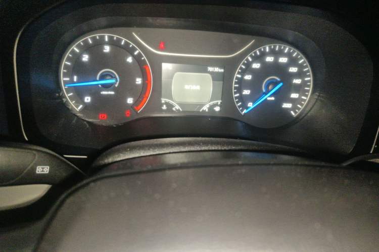 Used JMC Fushun 2023 2.0T Manual Mid-axle Mid-roof Business-Class 9-Seater (Non-Commercial) Instrument Cluster