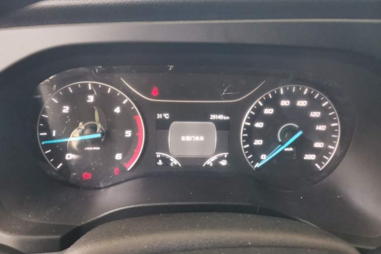 Used JMC Fushun 2023 2.0T Automatic Mid-Range High-Roof Commercial Multi-Purpose 7-Seater Passenger Vehicle Instrument Cluster