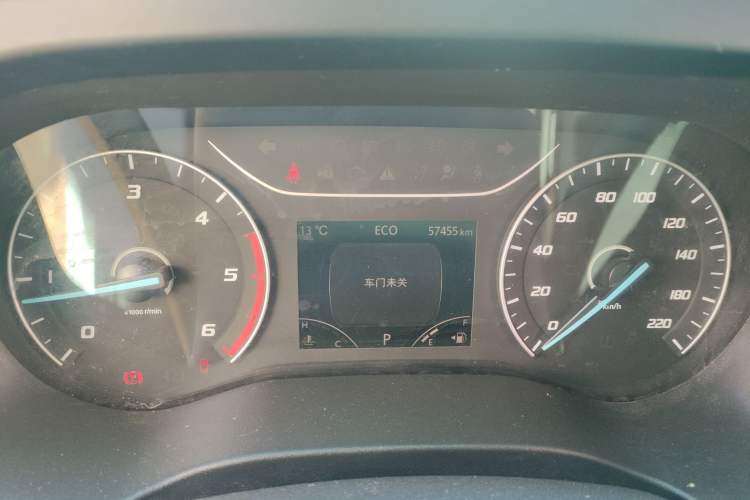 Used JMC Fushun 2023 2.0T Automatic Mid-Range High-Roof Commercial Multi-Purpose 7-Seater Passenger Vehicle Instrument Cluster