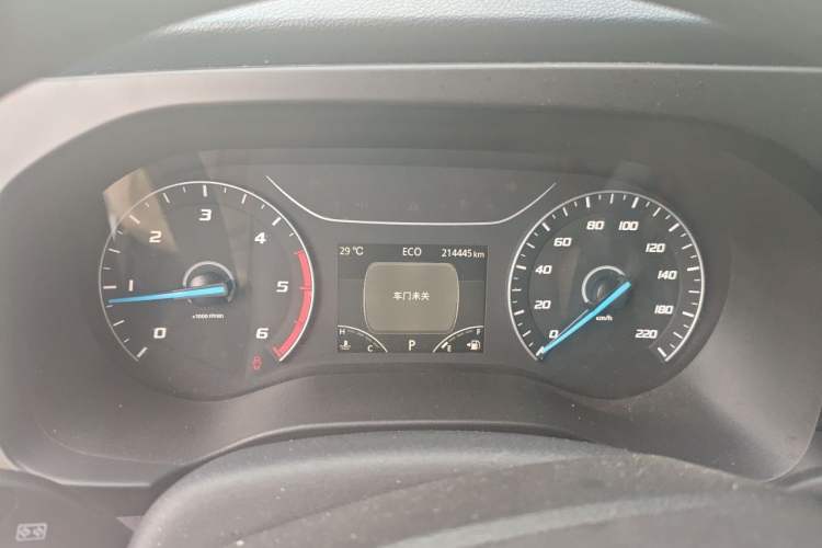 Used JMC Fushun 2023 2.0T Automatic Mid-Roof Business Class 9 (Non-Commercial) Instrument Cluster
