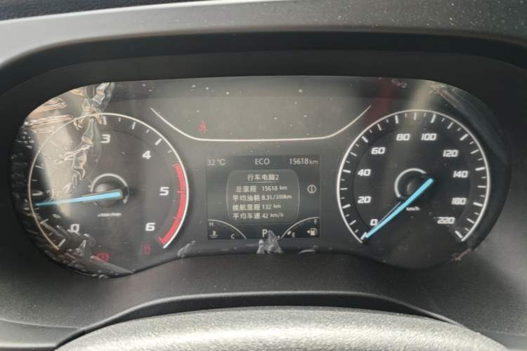 Used JMC Fushun 2023 2.0T Automatic Short-Wheelbase Low-Roof Commercial & Multi-Purpose Passenger Vehicle 6-Seater with Dual-Opening Tailgate Instrument Cluster