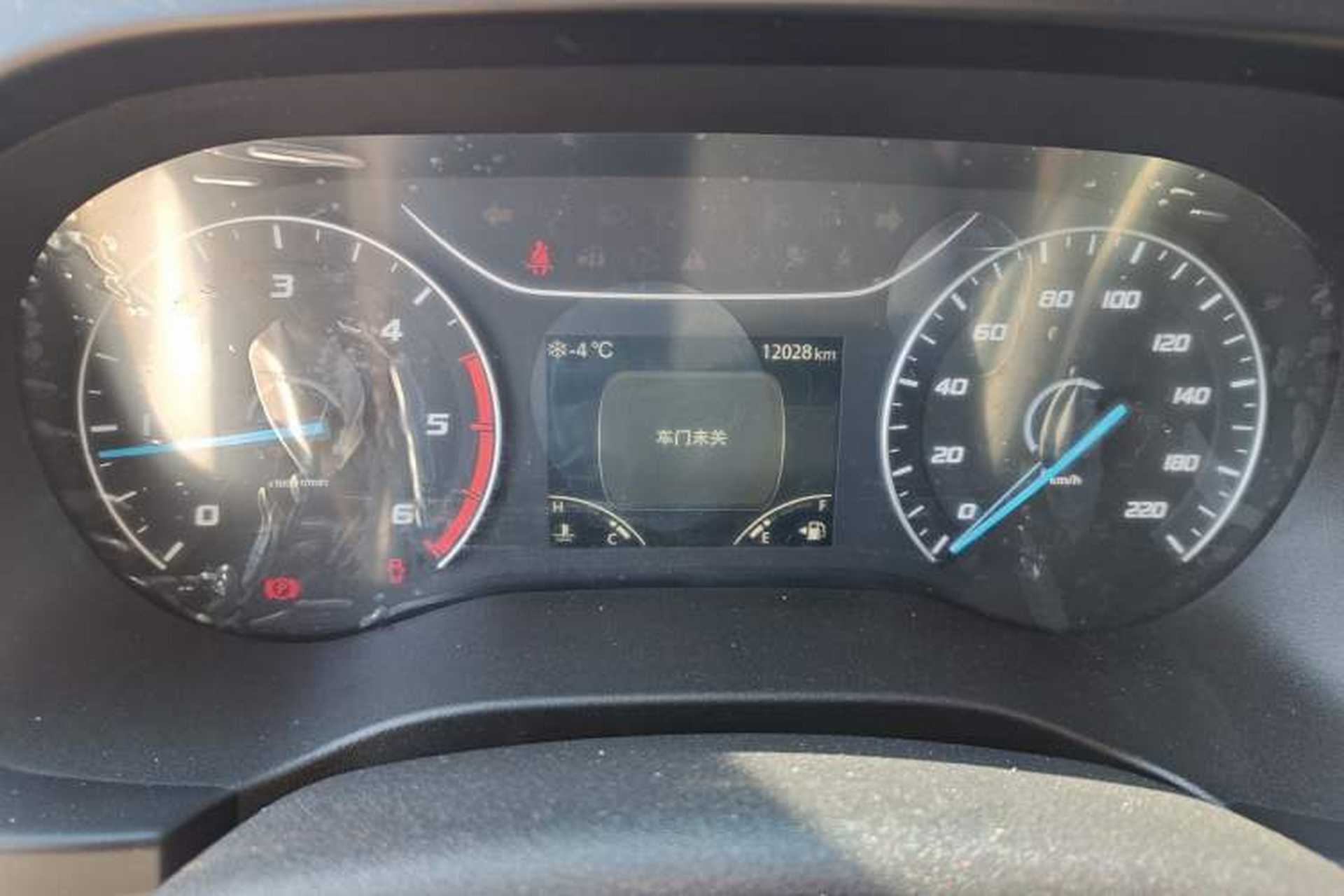 Used JMC Fushun 2023 2.0T Manual Short-Wheelbase Mid-Height Commercial Multi-Purpose 5-Seater Passenger Vehicle Instrument Cluster