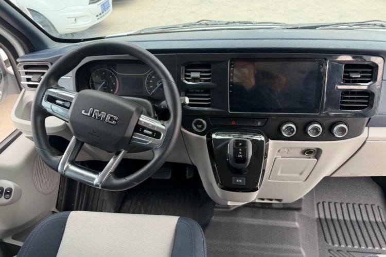 Used JMC Fushun 2023 2.0T Automatic Mid-Roof Business Class 9 (Non-Commercial) Interior 2