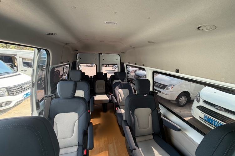 Used JMC Fushun 2023 2.0T Manual Mid-Roof Mid-Height Passenger Version Business-Class 9-Seater (Non-Commercial) Interior 7