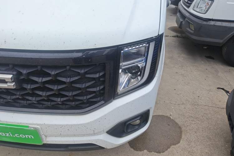 Used JMC Fushun 2023 2.0T Manual Short-Wheelbase Mid-Height Commercial Multi-Purpose 5-Seater Passenger Vehicle Left Front Headlight