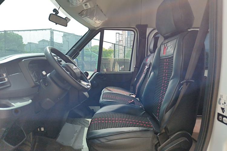 Used JMC Fushun 2023 2.0T Manual Short-Wheelbase Low-Roof Commercial Van 2/3 Seats with Dual-Swing Tailgate Left Front Seat