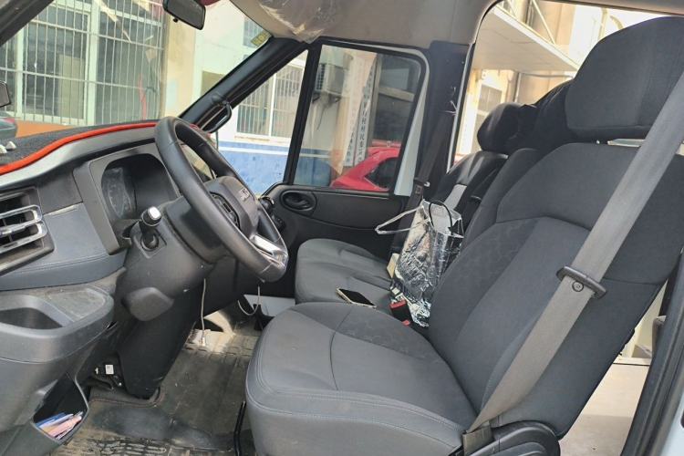 Used JMC Fushun 2023 2.0T Manual Mid-Drive Mid-Roof Commercial Multi-Purpose 7-Seater Passenger Vehicle Left Front Seat