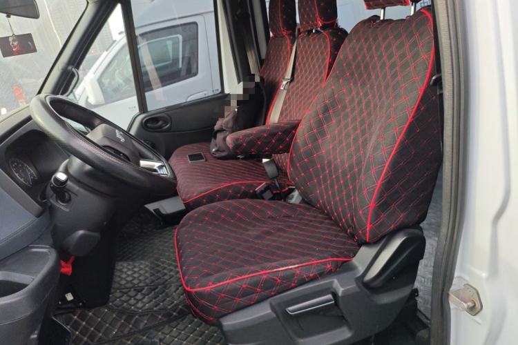 Used JMC Fushun 2023 2.0T Automatic Mid-Range High-Roof Commercial Multi-Purpose 7-Seater Passenger Vehicle Left Front Seat