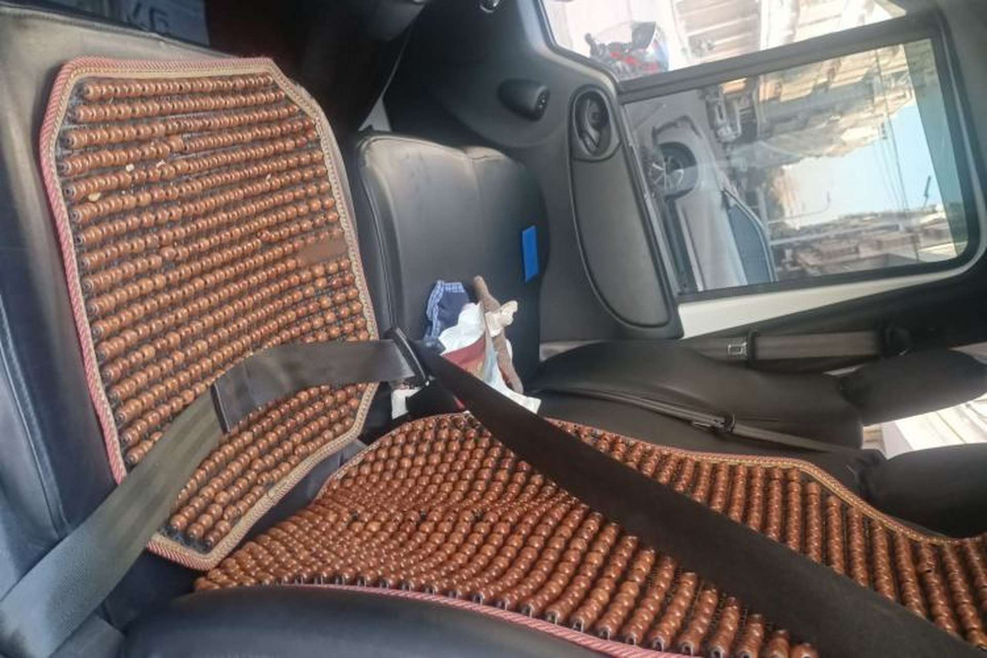 Used JMC Fushun 2023 2.0T Manual Short-Wheelbase Low-Roof Commercial Multi-Purpose Passenger Vehicle 6 Seats with Dual-Opening Tailgate Left Front Seat