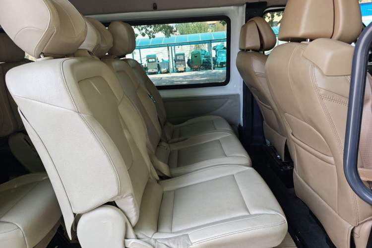 Used JMC Fushun 2023 2.0T Manual Mid-Roof Mid-Height Passenger Version Business-Class 9-Seater (Non-Commercial) Left Rear Seat