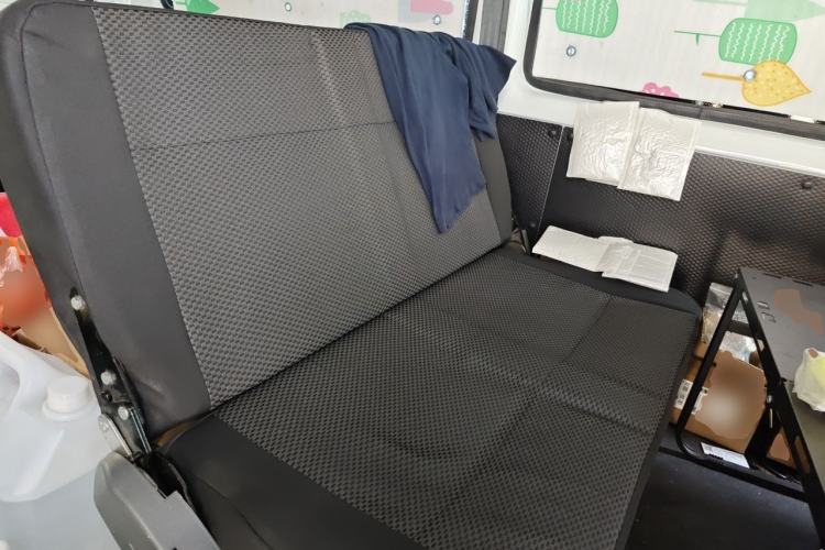 Used JMC Fushun 2023 2.0T Automatic Short-Wheelbase Low-Roof Commercial & Multi-Purpose Passenger Vehicle 6-Seater with Dual-Opening Tailgate Left Rear Seat