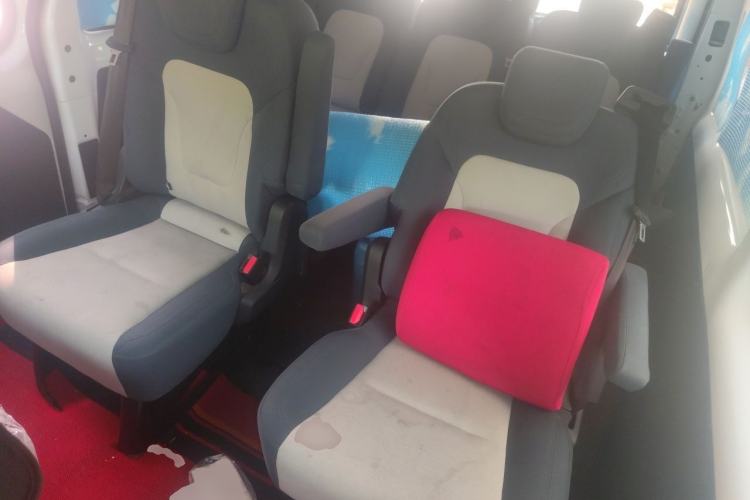 Used JMC Fushun 2023 2.0T Manual Short Wheelbase Mid-Height Passenger Version Business-Class 11-Seater (Non-Operational) Left Rear Seat
