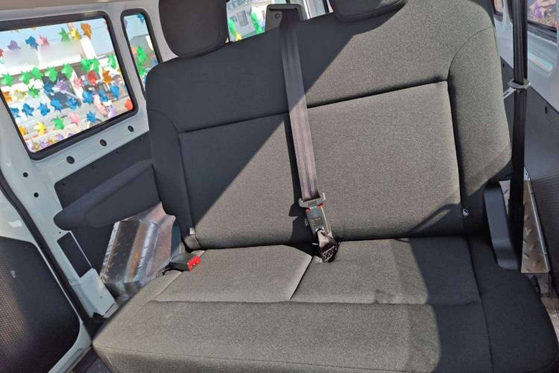 Used JMC Fushun 2023 2.0T Manual Short-Wheelbase Mid-Height Commercial Multi-Purpose 5-Seater Passenger Vehicle Left Rear Seat