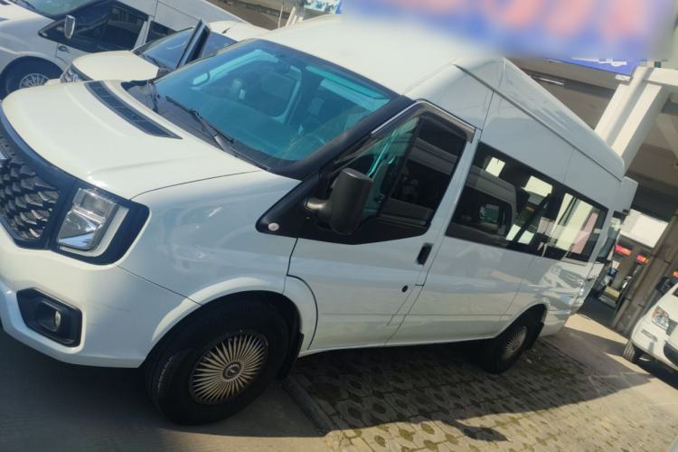 Used JMC Fushun 2023 2.0T Automatic Mid-Range High-Roof Commercial Multi-Purpose 7-Seater Passenger Vehicle Left Side