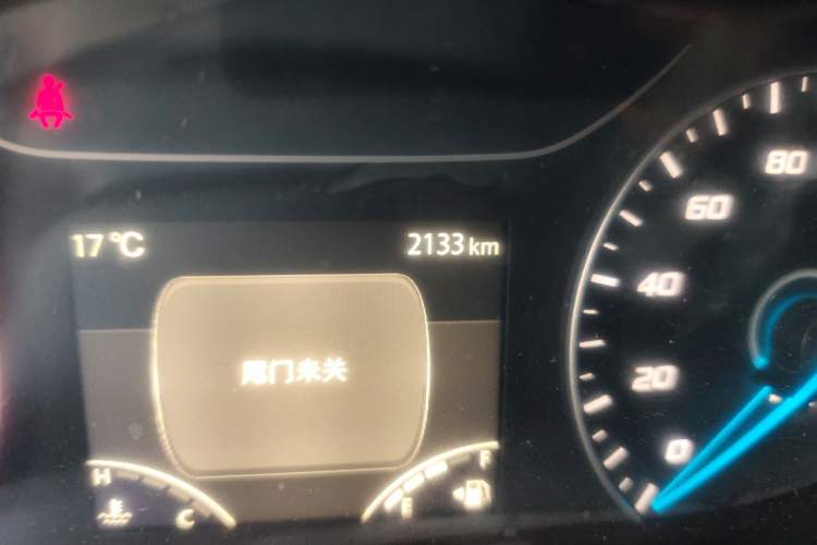 Used JMC Fushun 2023 2.0T Manual Mid-Drive Mid-Roof Commercial Multi-Purpose 7-Seater Passenger Vehicle Odometer Close Up