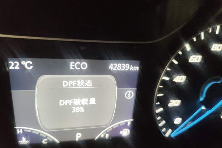 Used JMC Fushun 2023 2.0T Automatic Short-Wheelbase Low-Roof Commercial & Multi-Purpose Passenger Vehicle 6-Seater with Dual-Opening Tailgate Odometer Close Up