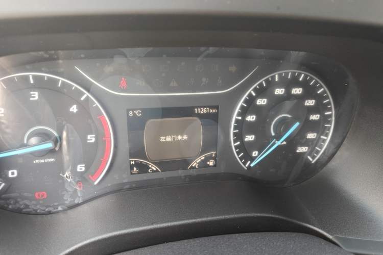 Used JMC Fushun 2023 2.0T Manual Short Wheelbase Mid-Height Passenger Version Business-Class 7-Seater (Non-Commercial) Odometer Close Up