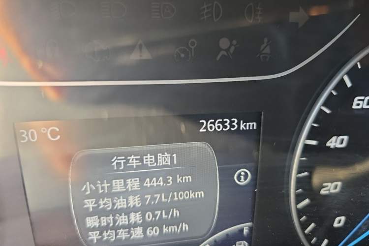 Used JMC Fushun 2023 2.0T Manual Short Wheelbase Mid-Height Passenger Version Business-Class 7-Seater (Non-Commercial) Odometer Close Up