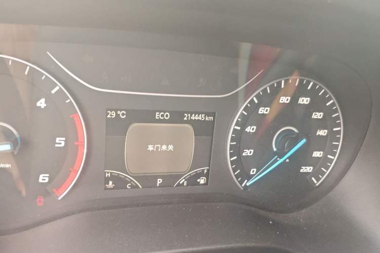 Used JMC Fushun 2023 2.0T Automatic Mid-Roof Business Class 9 (Non-Commercial) Odometer Close Up