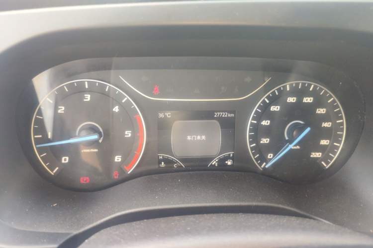 Used JMC Fushun 2023 2.0T Manual Short Wheelbase Mid-Height Passenger Version Business-Class 11-Seater (Non-Operational) Odometer Close Up