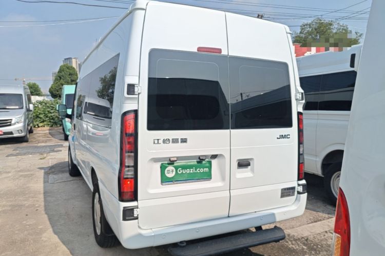 Used JMC Fushun 2023 2.0T Manual Mid-Drive Mid-Roof Commercial Multi-Purpose 7-Seater Passenger Vehicle Rear