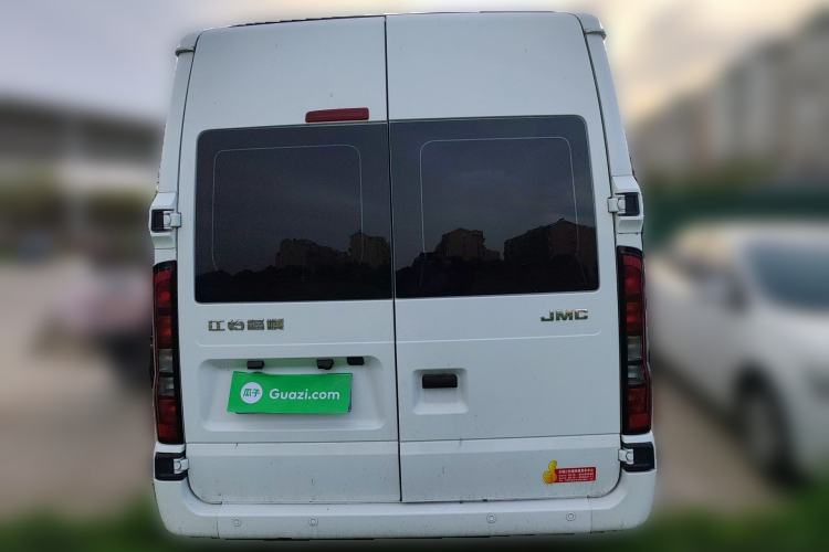 Used JMC Fushun 2023 2.0T Manual Mid-Drive Mid-Roof Commercial Multi-Purpose 7-Seater Passenger Vehicle Rear