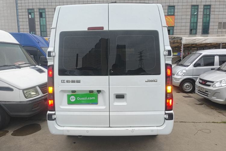Used JMC Fushun 2023 2.0T Manual Short-Wheelbase Mid-Height Commercial Multi-Purpose 5-Seater Passenger Vehicle Rear
