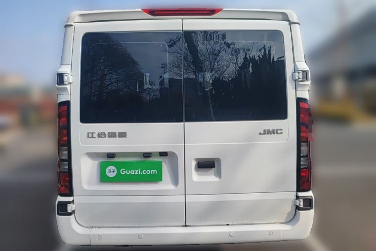Used JMC Fushun 2023 2.0T Manual Short-Wheelbase Low-Roof Commercial Multi-Purpose Passenger Vehicle 6 Seats with Dual-Opening Tailgate Rear