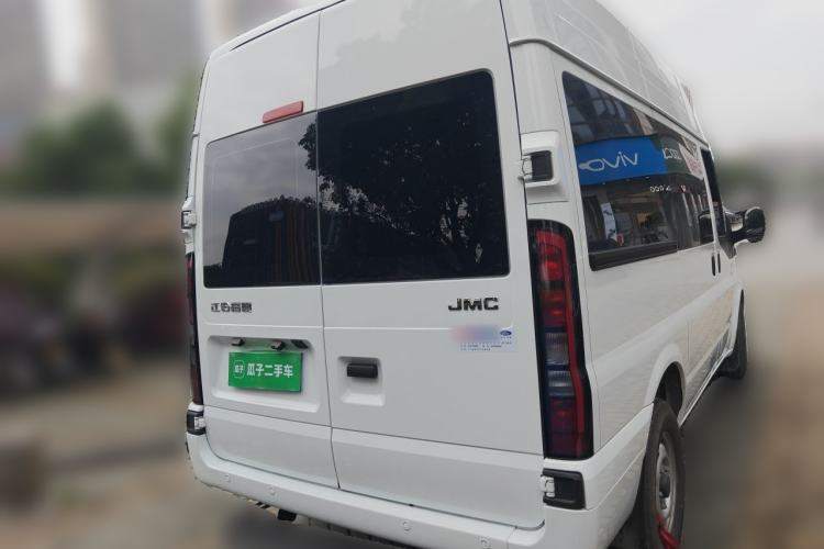 Used JMC Fushun 2023 2.0T Automatic Short-Wheelbase Mid-to-High Roof Commercial & Multi-Purpose Passenger Vehicle 6 Seats Rear