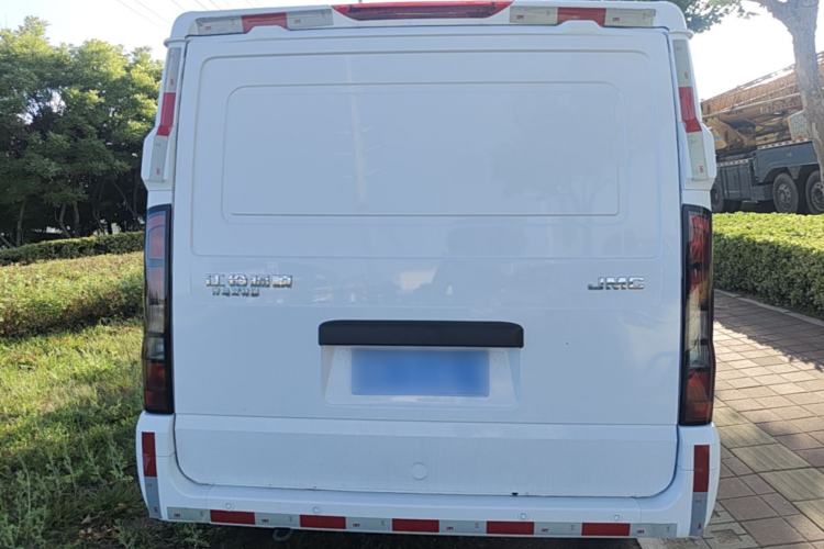 Used JMC Fushun 2023 2.0T Manual Short-Wheelbase Low-Roof Commercial Van 2/3 Seats with Lift-Up Tailgate Rear