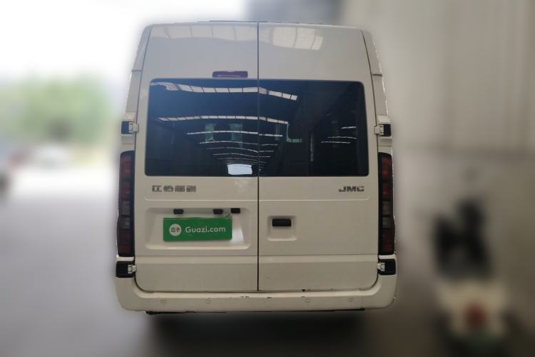 Used JMC Fushun 2023 2.0T Manual Short-Wheelbase Mid-Height Commercial Multi-Purpose 5-Seater Passenger Vehicle Rear