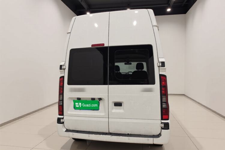 Used JMC Fushun 2023 2.0T Manual Diesel Long-Wheelbase High-Roof Business Van with Dual Rear Tires 6–9 Seats Rear