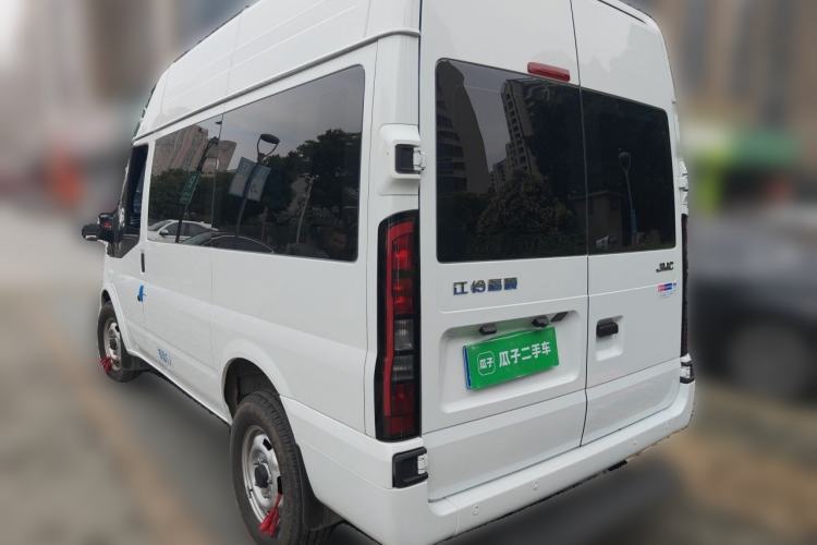 Used JMC Fushun 2023 2.0T Automatic Short-Wheelbase Mid-to-High Roof Commercial & Multi-Purpose Passenger Vehicle 6 Seats Rear Left 45 Deg