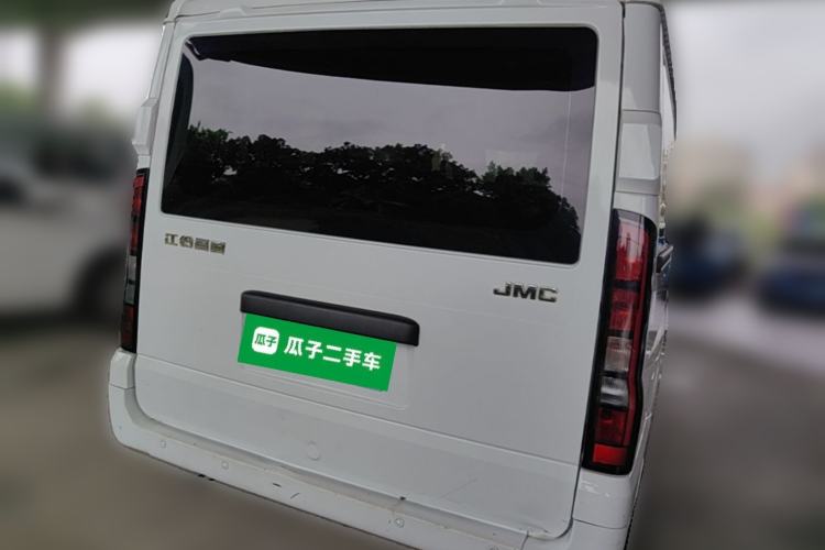 Used JMC Fushun 2023 2.0T Manual Short-Wheelbase Low-Roof Commercial Multi-Purpose Passenger Vehicle 6 Seats with Dual-Opening Tailgate Rear
