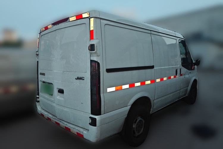 Used JMC Fushun 2023 2.0T Manual Short-Wheelbase Low-Roof Commercial Van 2/3 Seats with Dual-Swing Tailgate Rear Right 45 Deg