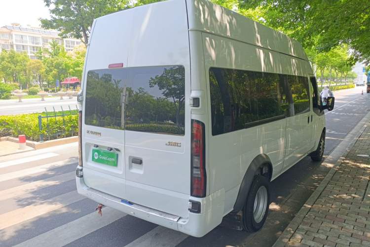 Used JMC Fushun 2023 2.0T Manual Diesel Long-Wheelbase High-Roof Business Van with Dual Rear Tires 6–9 Seats Rear Right 45 Deg