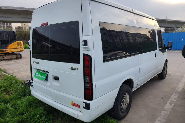 Used JMC Fushun 2023 2.0T Manual Mid-Drive Mid-Roof Commercial Multi-Purpose 7-Seater Passenger Vehicle Rear Right 45 Deg
