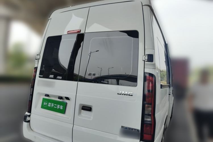 Used JMC Fushun 2023 2.0T Automatic Mid-Range High-Roof Commercial Multi-Purpose 7-Seater Passenger Vehicle Rear Right 45 Deg