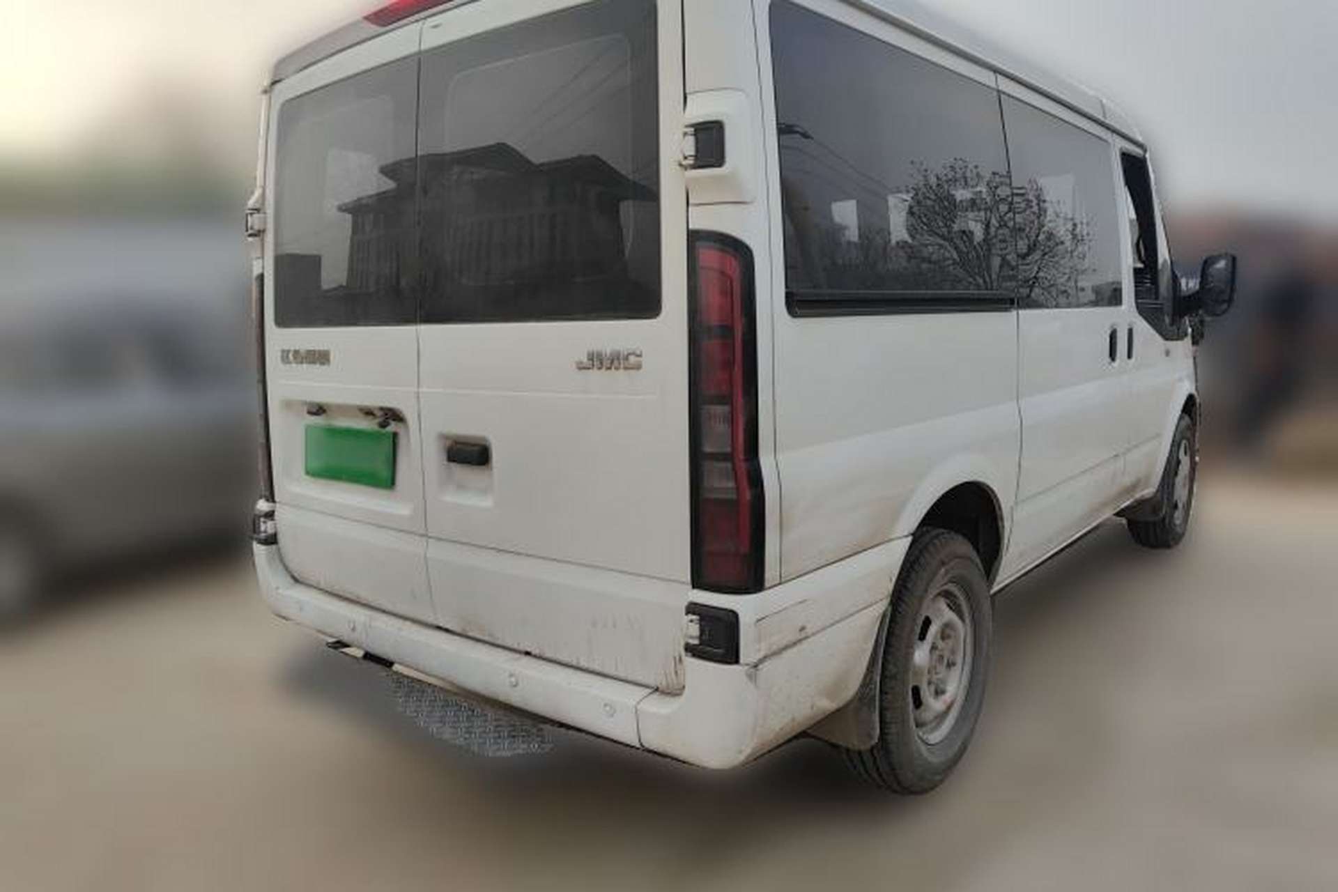 Used JMC Fushun 2023 2.0T Manual Short-Wheelbase Mid-Height Commercial Multi-Purpose 5-Seater Passenger Vehicle Rear Right 45 Deg