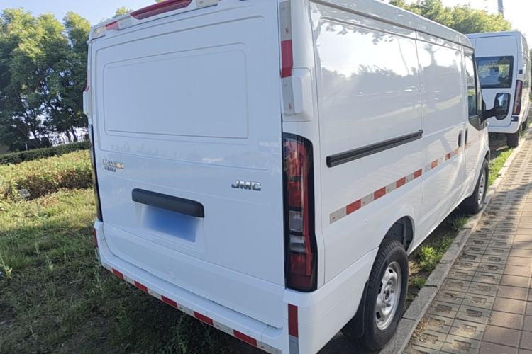 Used JMC Fushun 2023 2.0T Manual Short-Wheelbase Low-Roof Commercial Van 2/3 Seats with Lift-Up Tailgate Rear Right 45 Deg