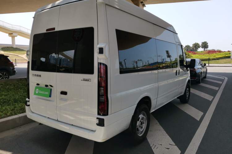 Used JMC Fushun 2023 2.0T Automatic Mid-Range High-Roof Commercial Multi-Purpose 7-Seater Passenger Vehicle Rear Right 45 Deg