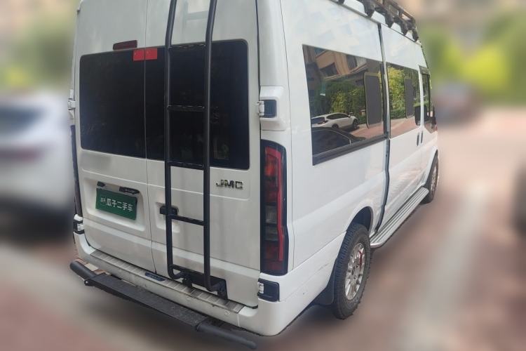 Used JMC Fushun 2023 2.0T Automatic Mid-Range High-Roof Commercial Multi-Purpose Passenger Vehicle with 6 Seats Rear Right 45 Deg