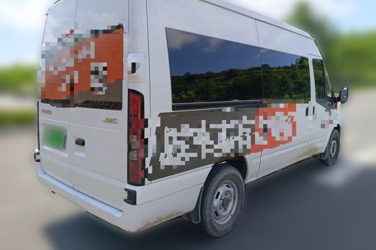 Used JMC Fushun 2023 2.0T Manual Mid-axle Mid-roof Commercial Multi-purpose 6-Seater Passenger Vehicle Rear Right 45 Deg