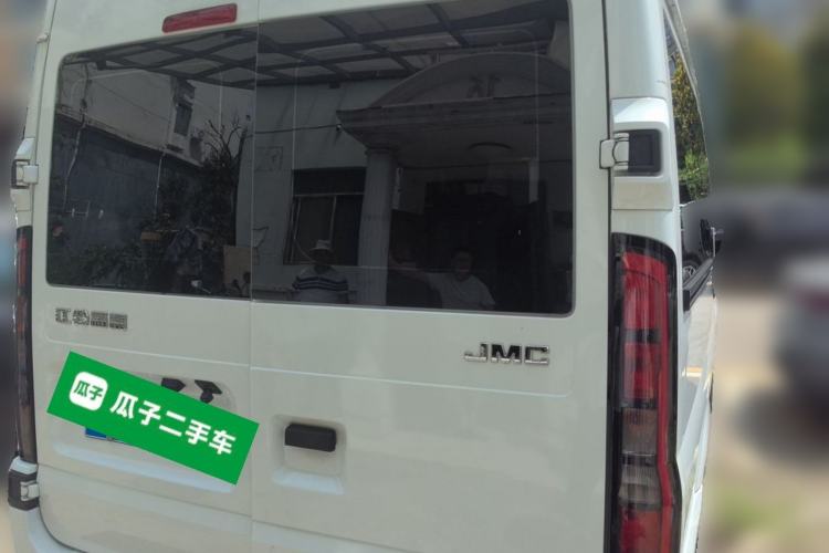Used JMC Fushun 2023 2.0T Manual Short-Wheelbase Mid-Top Commercial Multi-Purpose 6-Seater Passenger Vehicle Rear Right 45 Deg