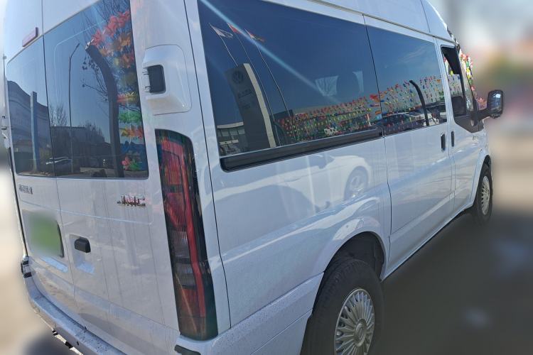 Used JMC Fushun 2023 2.0T Manual Short-Wheelbase Mid-Height Commercial Multi-Purpose 5-Seater Passenger Vehicle Rear Right 45 Deg