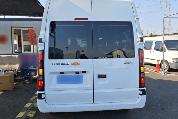 Used JMC Fushun 2023 2.0T Automatic Short-Wheelbase Mid-Height Commercial Multi-Purpose Passenger Vehicle 5 Seats Rear