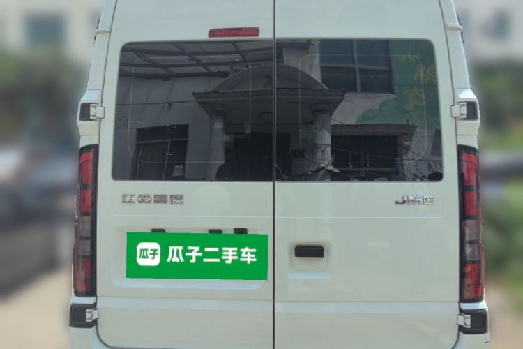 Used JMC Fushun 2023 2.0T Manual Short-Wheelbase Mid-Top Commercial Multi-Purpose 6-Seater Passenger Vehicle Rear