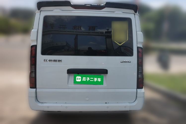Used JMC Fushun 2023 2.0T Automatic Short-Wheelbase Low-Roof Commercial Van 2/3 Seats with Lift-Up Tailgate Rear