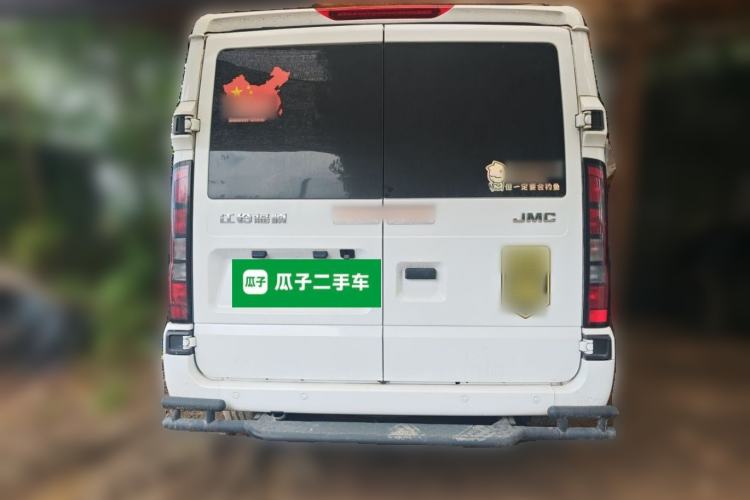 Used JMC Fushun 2023 2.0T Automatic Short-Wheelbase Low-Roof Commercial Van 2/3 Seats with Dual-Opening Tailgate Rear