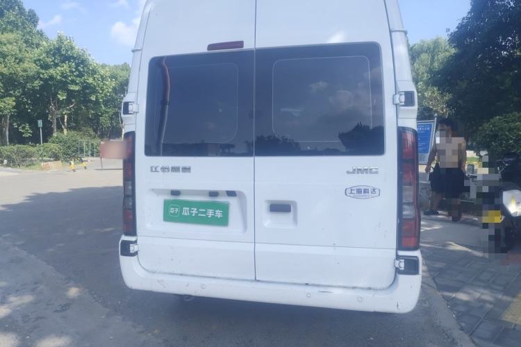 Used JMC Fushun 2023 2.0T Manual Short Wheelbase Mid-Height Passenger Version Business-Class 11-Seater (Non-Operational) Rear